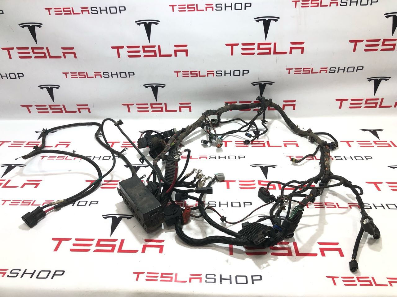 Электропроводка подкапотная Tesla Model S 1 поколение 2013, 1009096-01-H, 1046217-03-A