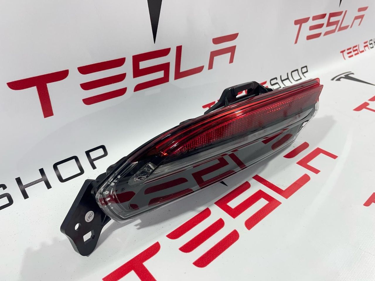 габаритный фонарь Tesla Model 3 2 поколение 2024, 1712513-00-E