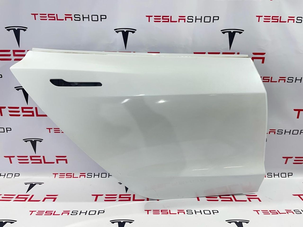 дверь задняя правая Tesla Model 3 1 поколение 2019, 1081440-E0-C - фото №1