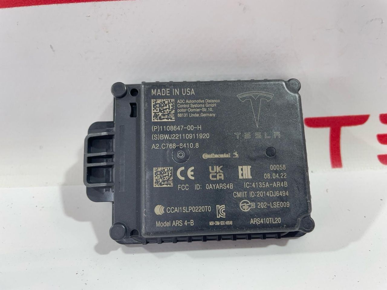 радар / датчик активного круиз контроля Tesla Model 3 1 поколение 2019, 1118619, 1108647-00-H - фото №1