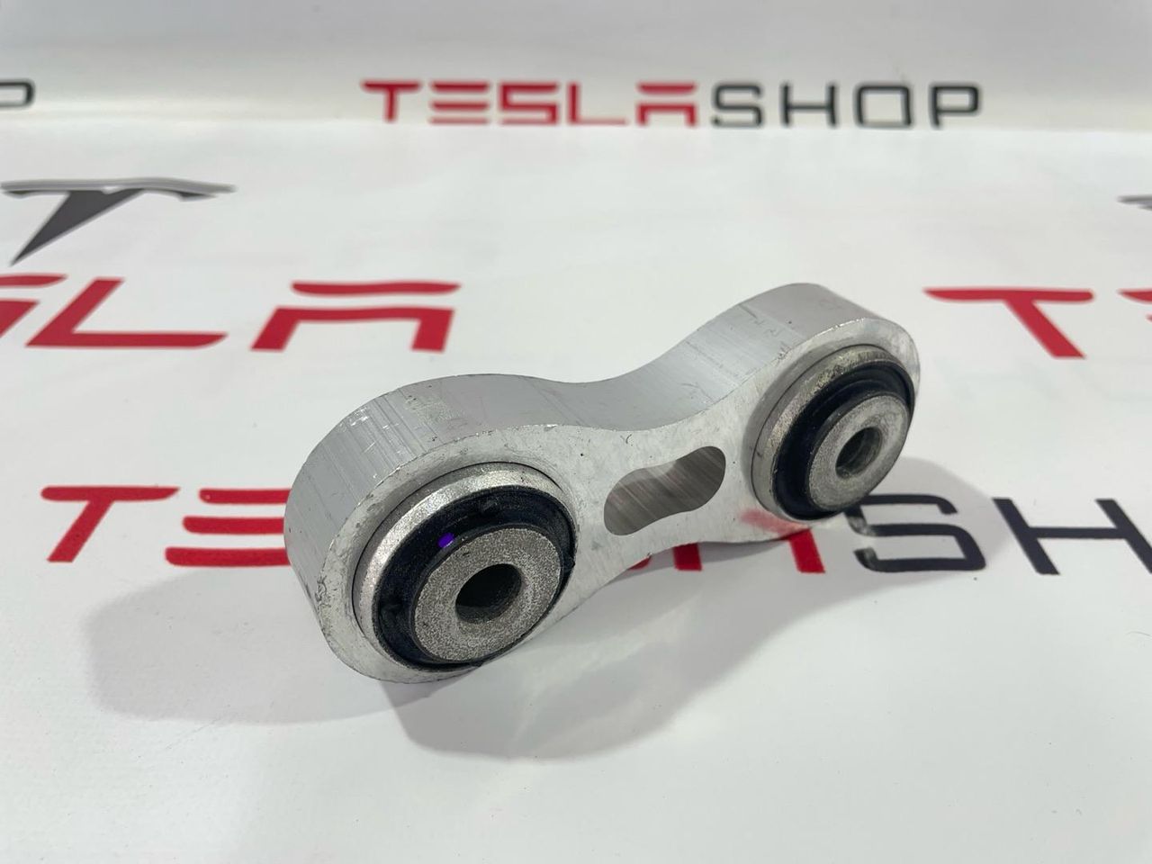 Рычаг задний (косточка) Tesla Model X 1 поколение 2018, 6006895-00-A, 1027441-00-A, 1021422-00-B - фото №1
