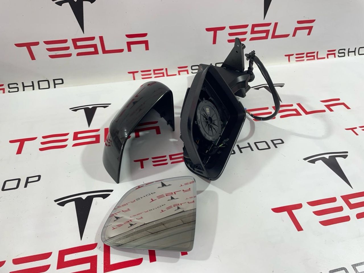 зеркало наружное левое Tesla Model Y 1 поколение 2025, 2130969-00-A, 1615880-02-A, 1963538-00-B - фото №1