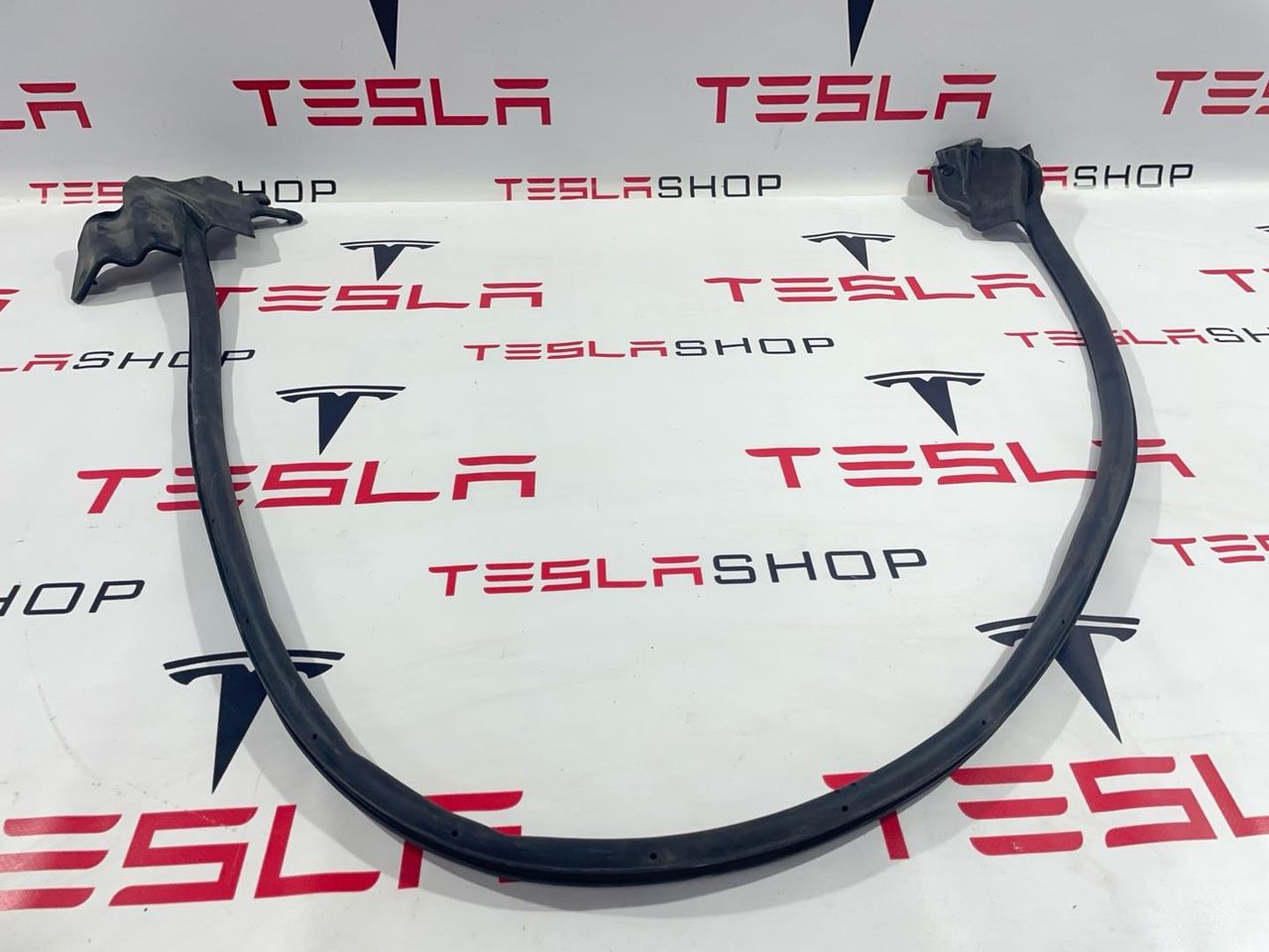 уплотнитель двери Tesla Model S 1 поколение 2015, 6009594-00-D
