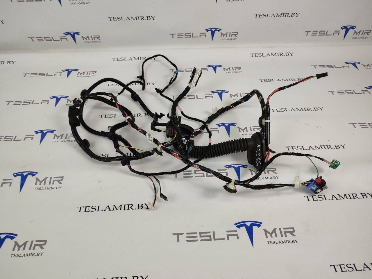 Электропроводка двери передняя правая Tesla Model 3 1 поколение 2021, 3067963-00 - фото №1