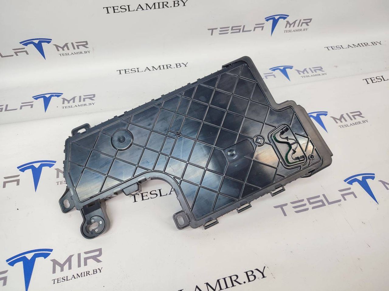 Блок управления BCM (бортовой сети) (Body Control Module) Боди Tesla Model 3 1 поколение 2020, 1567455-00, 1078673-90, 1078673-99, 1078673-32, 1497850-00, 1567359-00 - фото №1