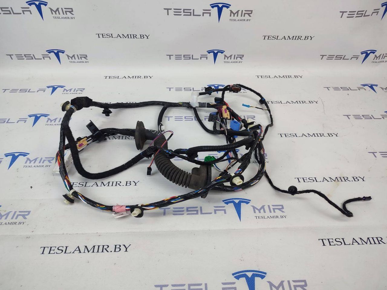 Электропроводка двери передняя левая Tesla Model 3 1 поколение 2020, 2067957-00 - фото №1