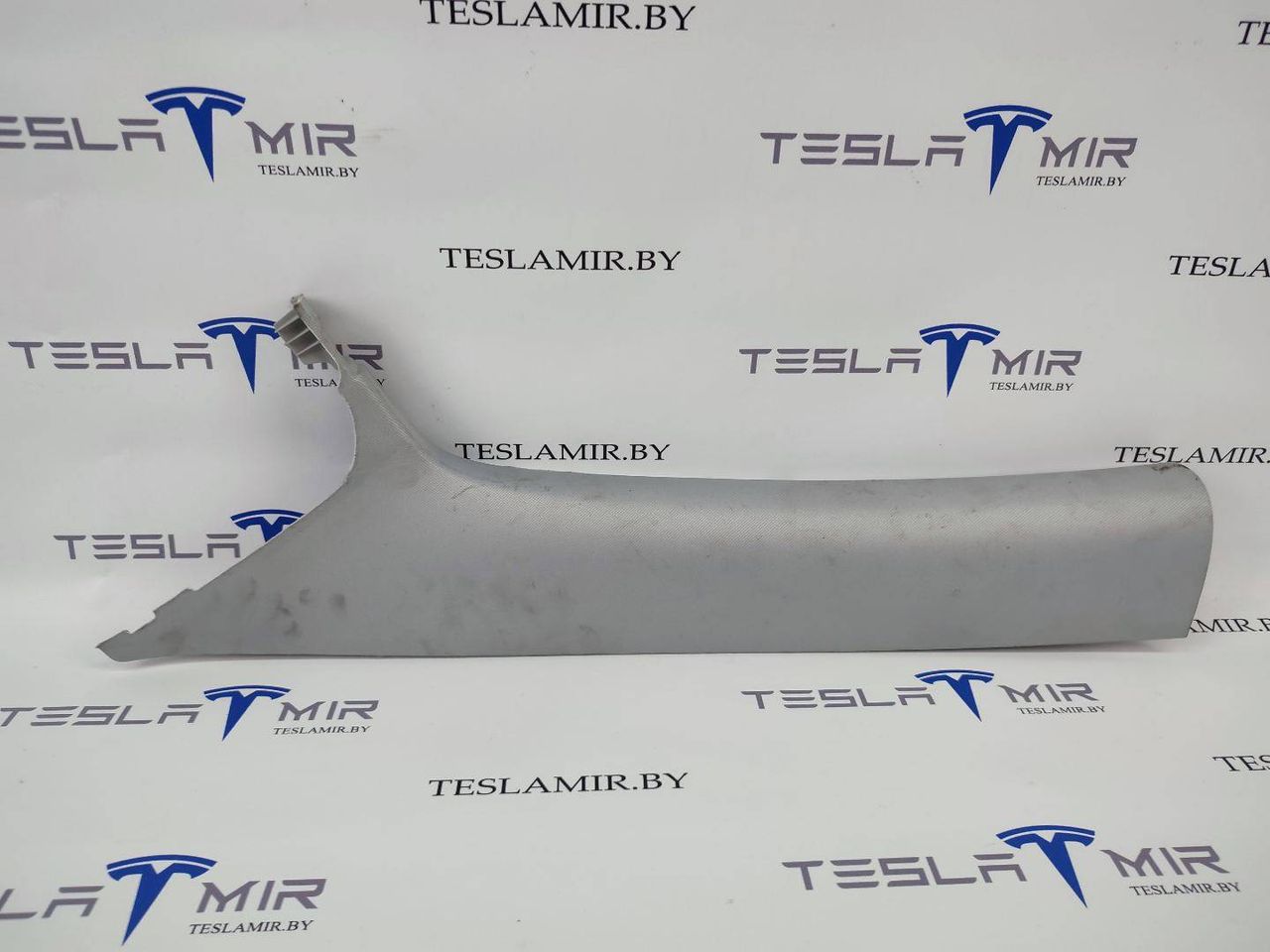 Накладка декоративная стойки А внутренняя левая верхняя Tesla Model Y 1 поколение 2021, 1494604-00 - фото №1