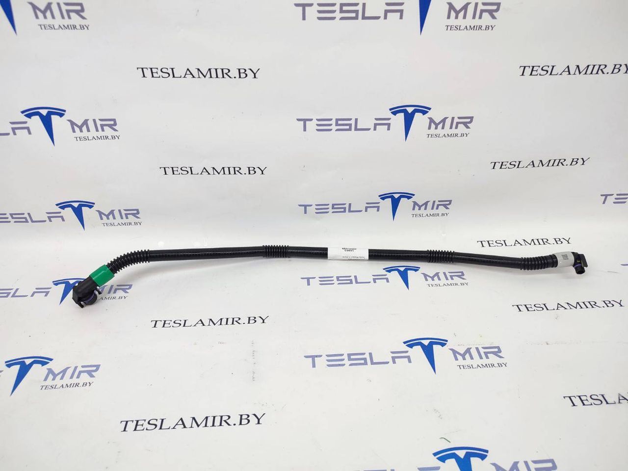 Патрубок системы охлаждения пластиковый Tesla Model 3 1 поколение 2020, 1521569-00 - фото №1