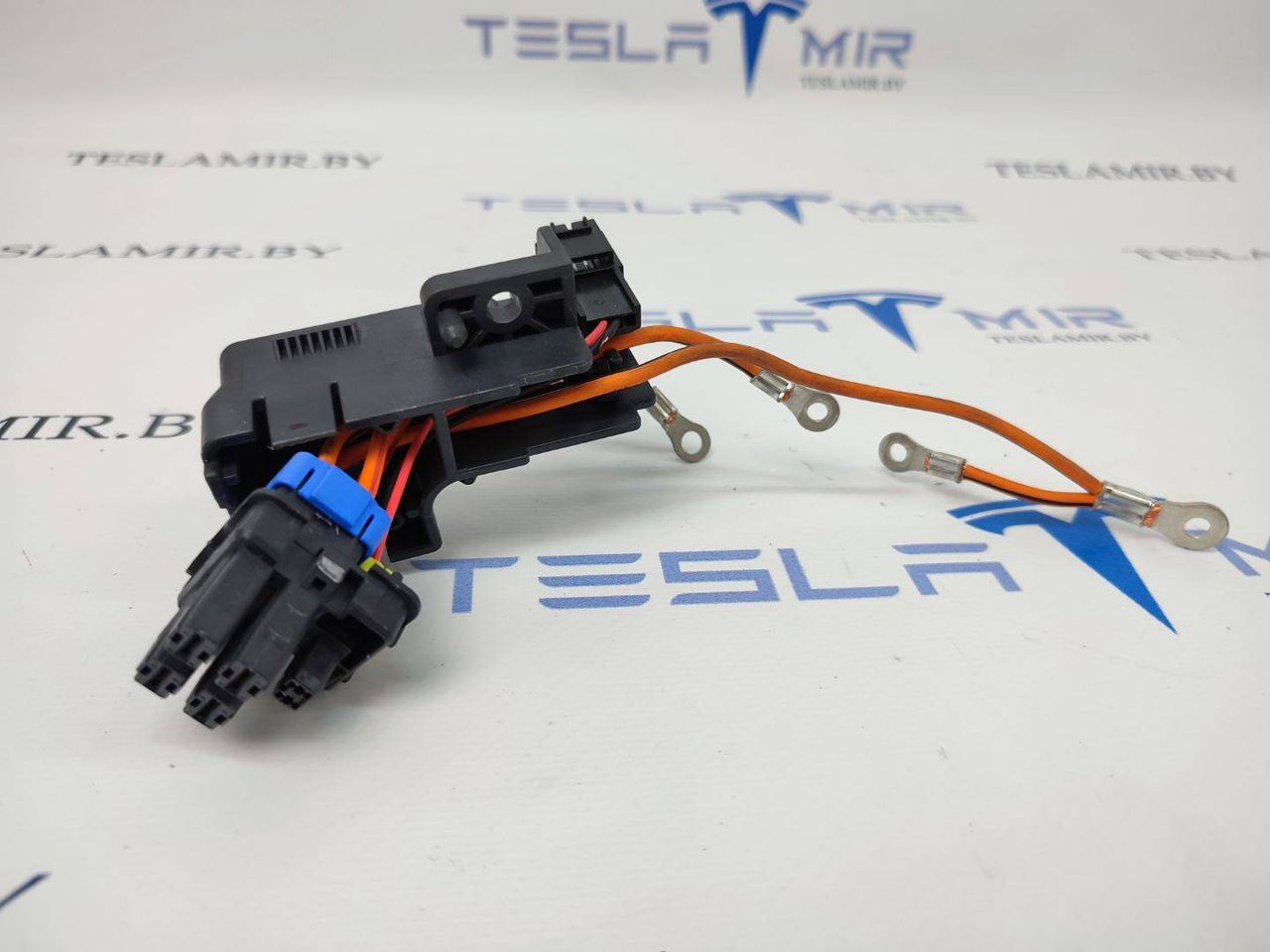 разъем (фишка) проводки Tesla Model 3 1 поколение 2020, 1091457-00 - фото №1