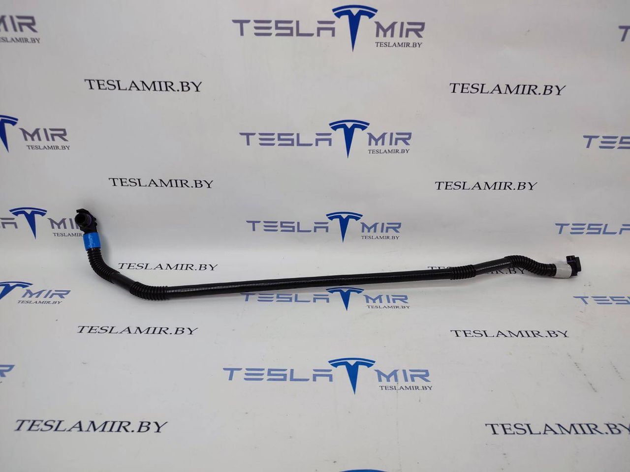 Патрубок системы охлаждения пластиковый Tesla Model 3 1 поколение 2020, 1521561-00 - фото №1