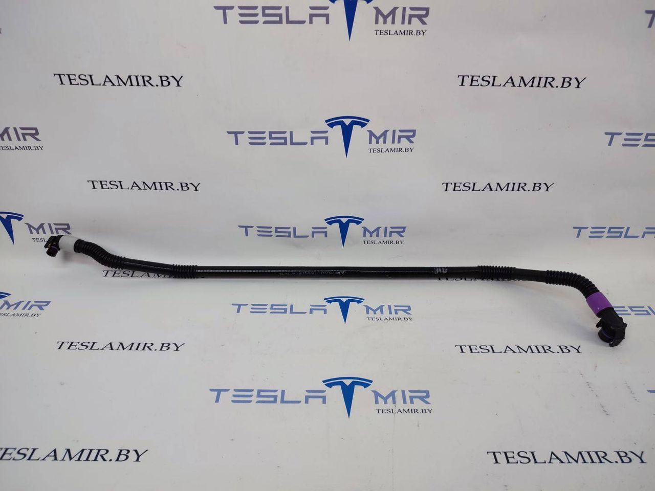 Патрубок системы охлаждения пластиковый Tesla Model 3 1 поколение 2020, 1521562-00 - фото №1