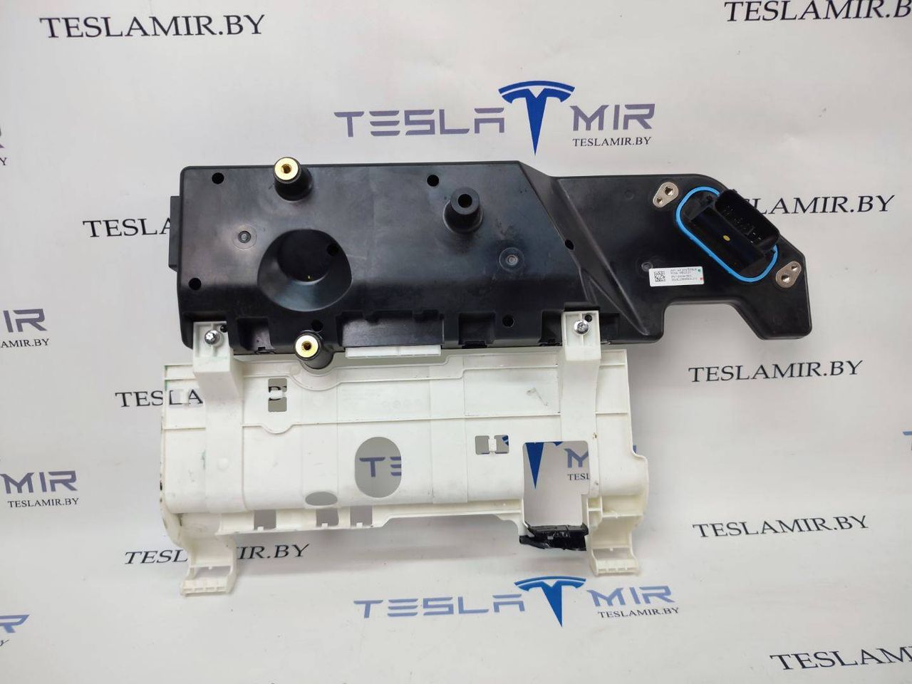 Контроллер основной батареи BMS Tesla Model 3 1 поколение 2020, 1106394-02 - фото №1