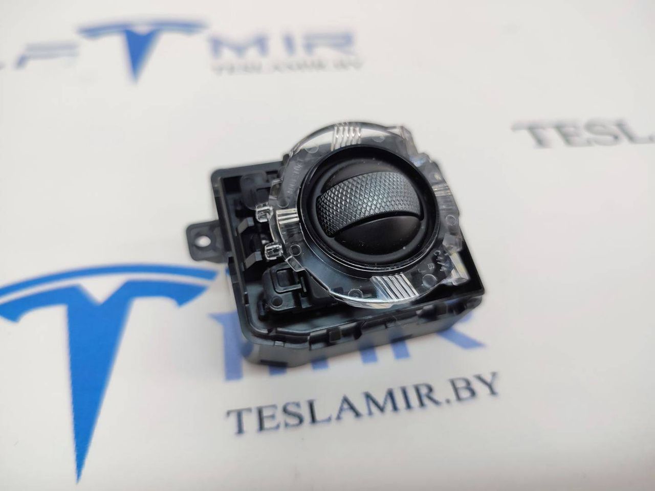 кнопки управления на руле Tesla Model 3 1 поколение 2022, 1583975-00 - фото №1