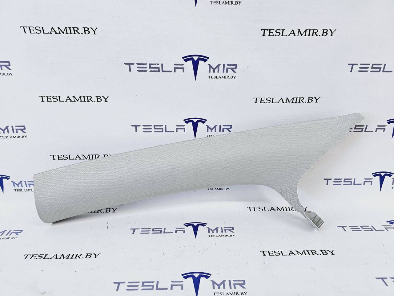 Накладка декоративная стойки А внутренняя левая верхняя Tesla Model Y 1 поколение 2021, 1494604-00 - фото №1