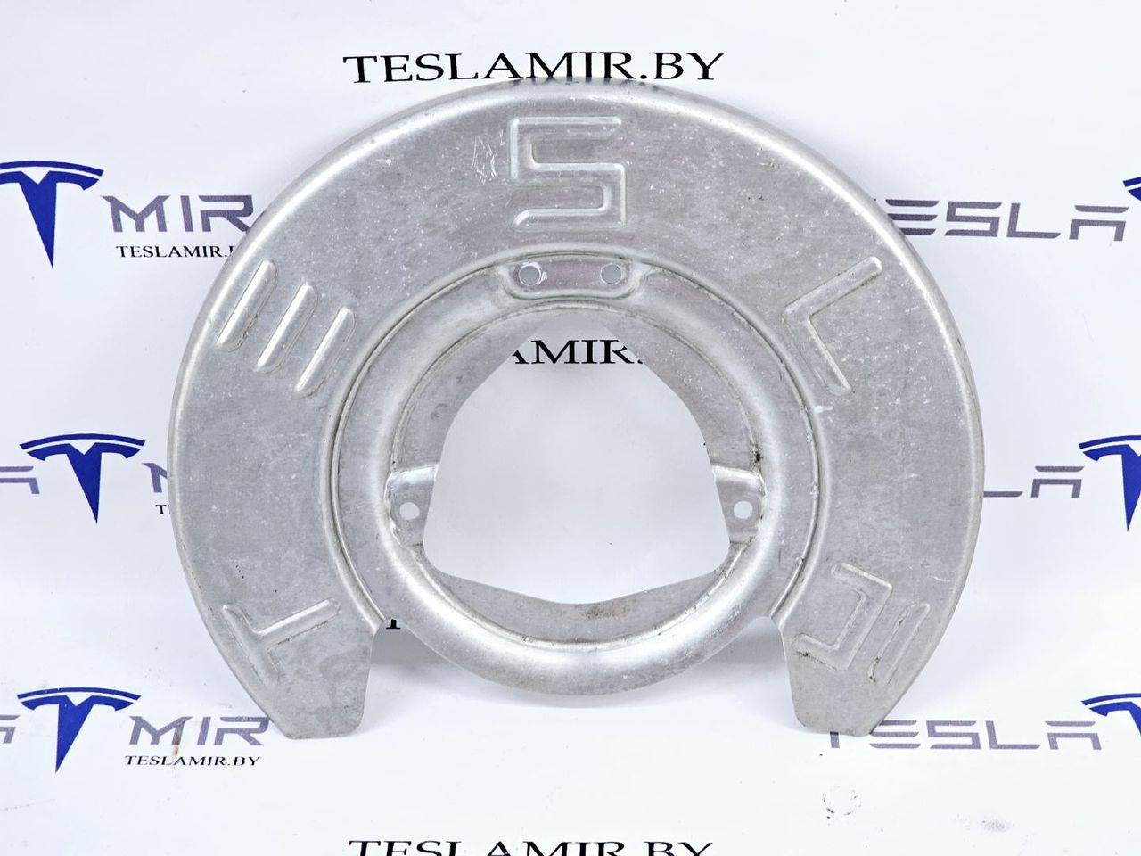защитный кожух тормозного механизма Tesla Model 3 1 поколение 2023, 1044661-00 - фото №1