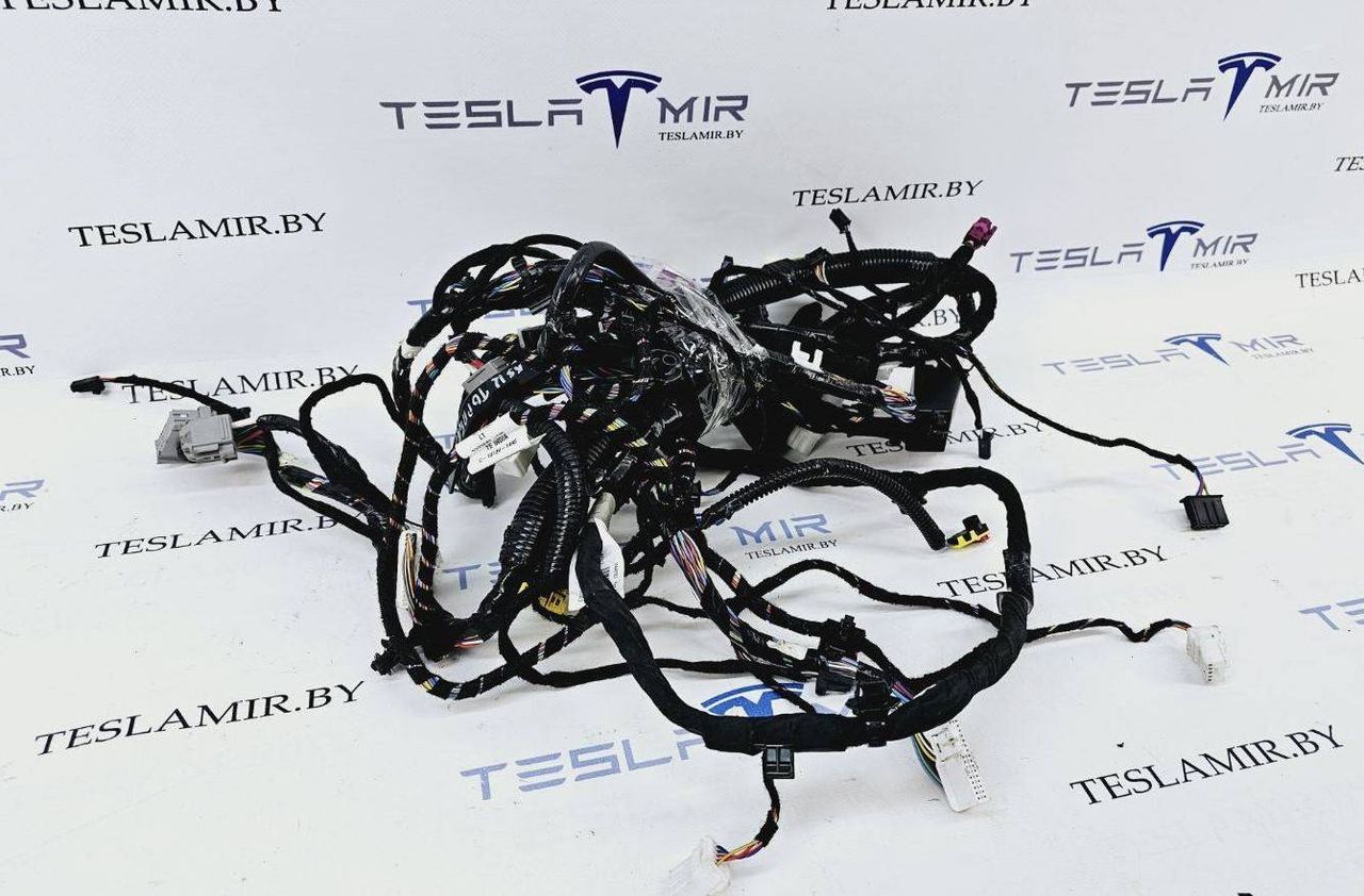 Электропроводка центральной панели Tesla Model 3 1 поколение 2023, 1547266-00, 1106984-00, 4067960-00, 2091281-00 - фото №1