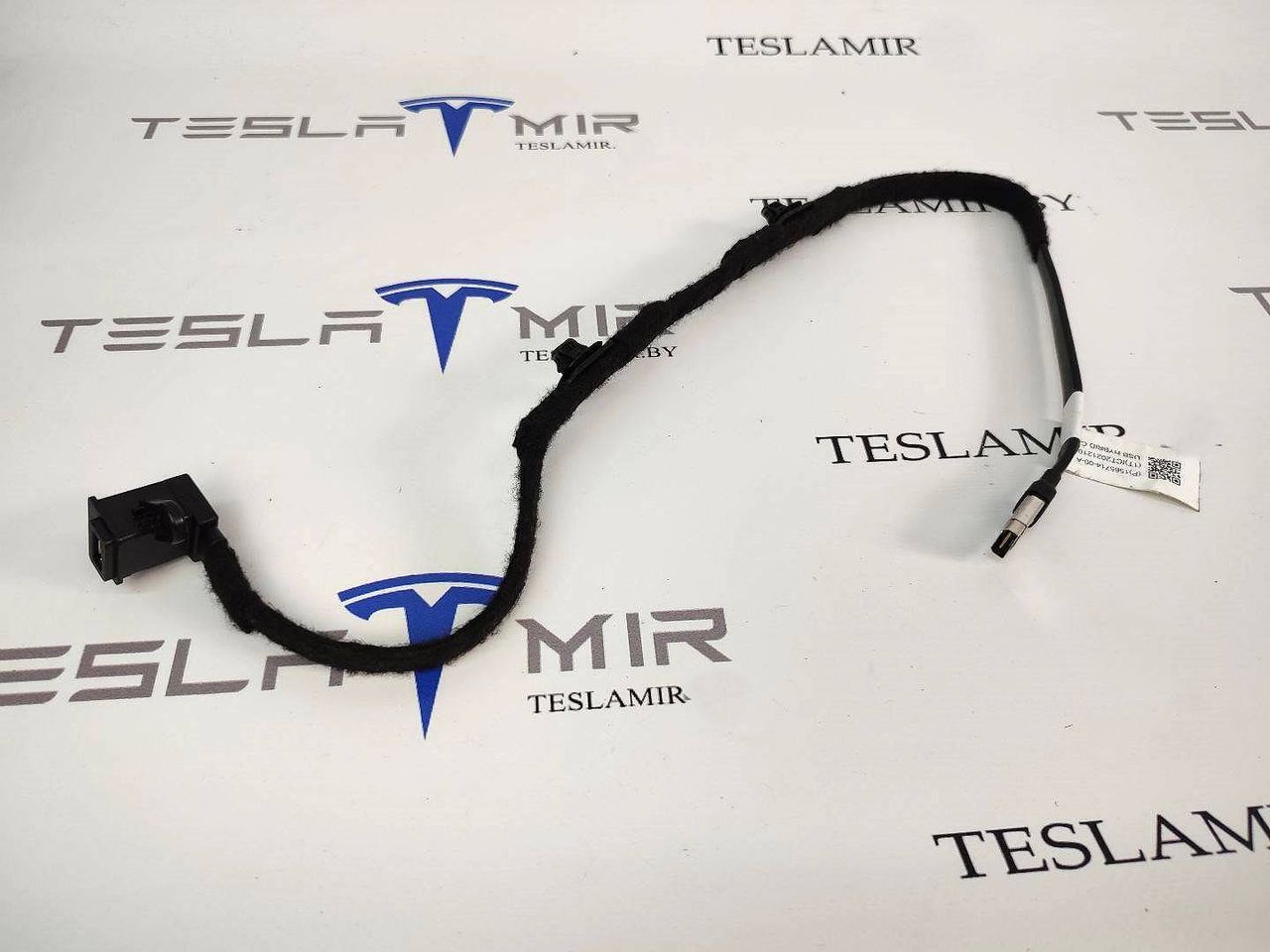 Кабель USB бардачка Tesla Model 3 1 поколение 2021, 1565714-00 - фото №1