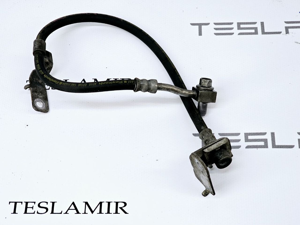 шланг тормозной Tesla Model 3 1 поколение 2019, 1044721-00 - фото №1