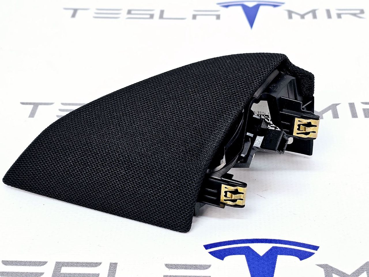сетка на динамик Tesla Model 3 1 поколение 2019, 1095657-00, 1095658-00 - фото №1