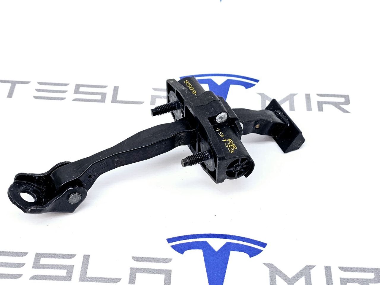 ограничитель открывания двери задней Tesla Model 3 1 поколение 2019, 1089509-00 - фото №1