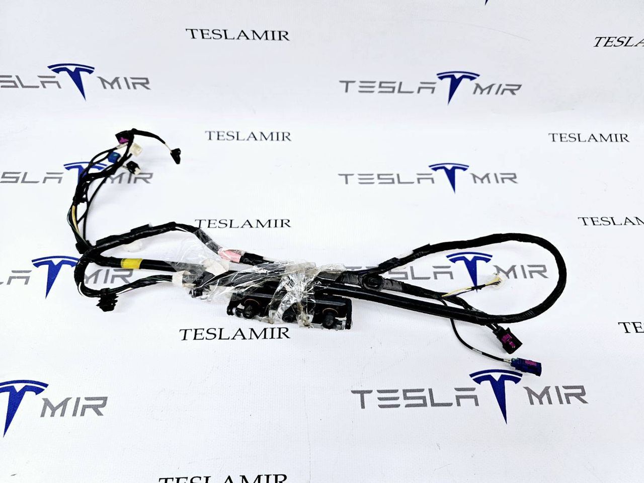 Электропроводка камеры и GPS модуля Tesla Model 3 1 поколение 2019, 1143746-00, 1068787-00 - фото №1