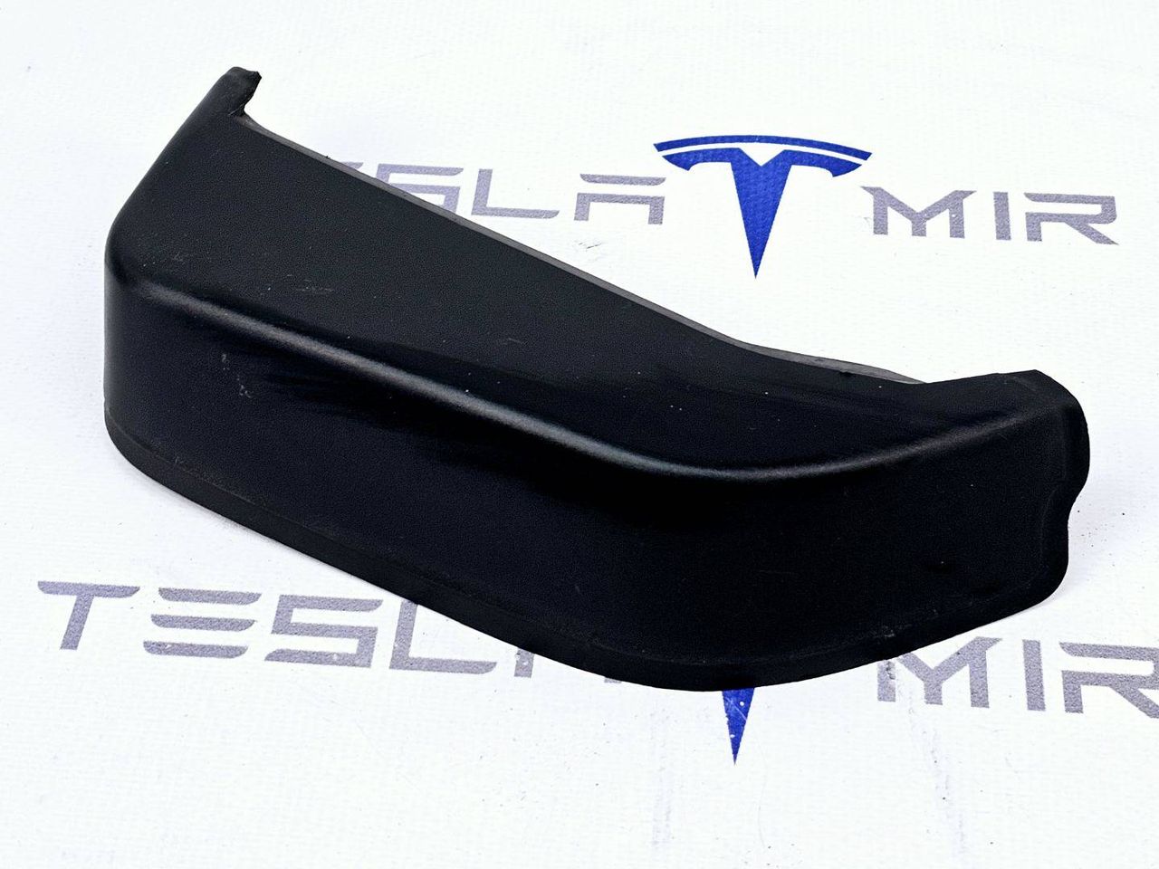 фонарь крышки багажника левый Tesla Model X 1 поколение 2018, 1058812-00 - фото №1