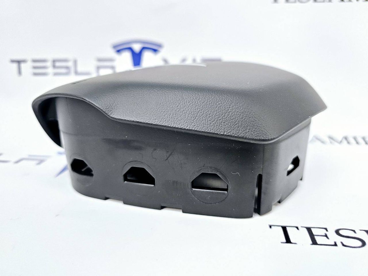 Корпус подушки безопасности водителя Tesla Model 3 1 поколение 2021, 8002052 - фото №1