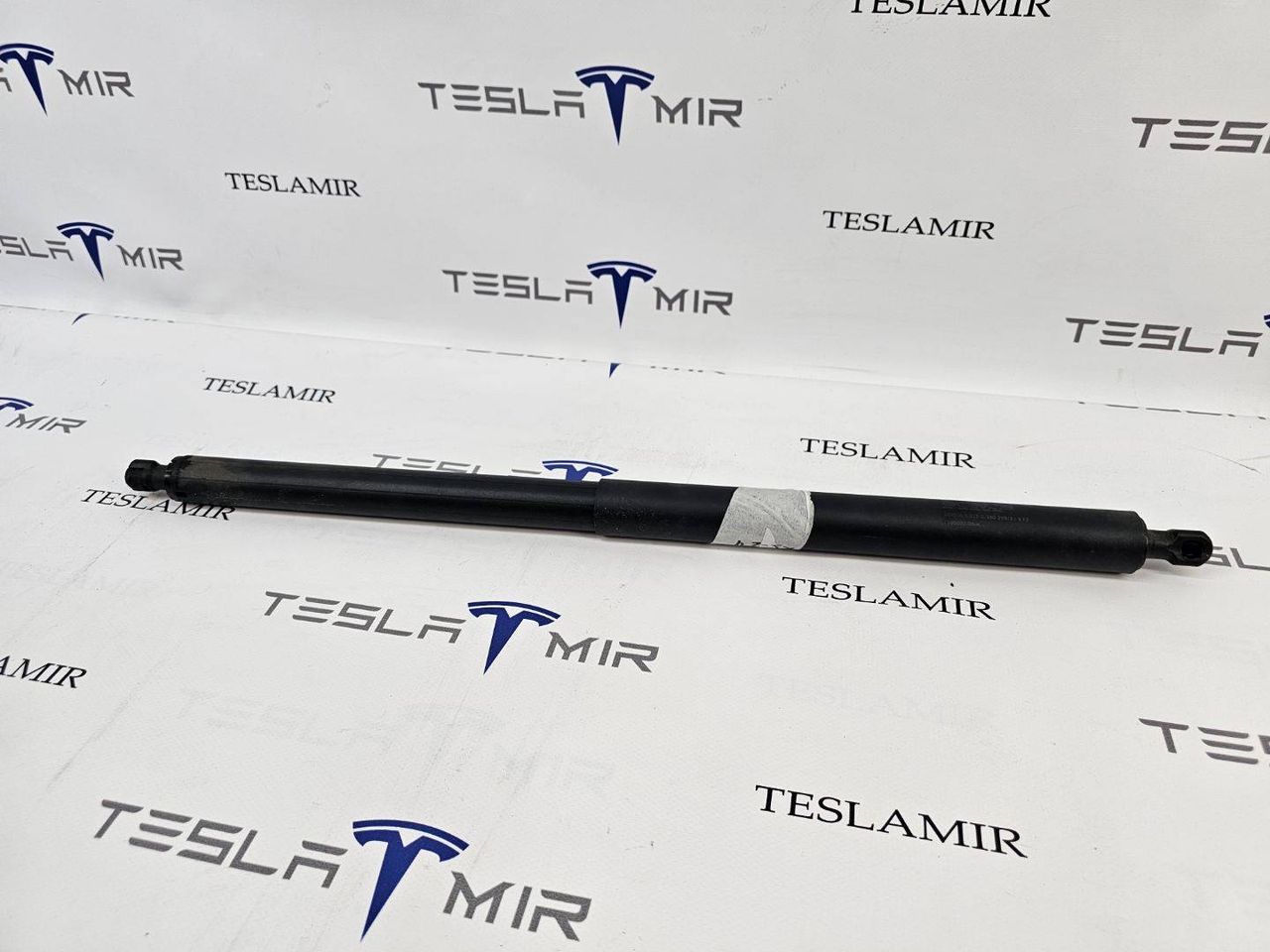 амортизатор крышки багажника (3-5 двери) Tesla Model Y 1 поколение 2021, 1500602-00 - фото №1