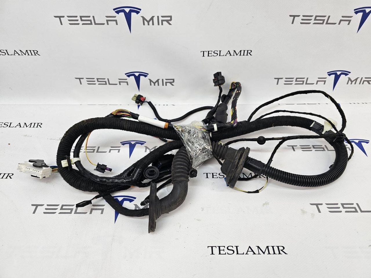 Электропроводка двери передняя левая Tesla Model Y 1 поколение 2021, 1489044-00 - фото №1