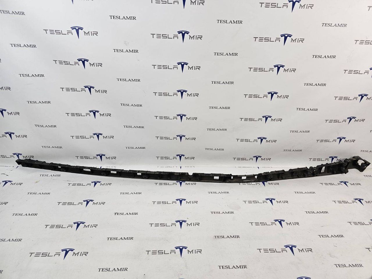 Кронштейн порога Tesla Model X 1 поколение 2018, 1003691-00 - фото №1