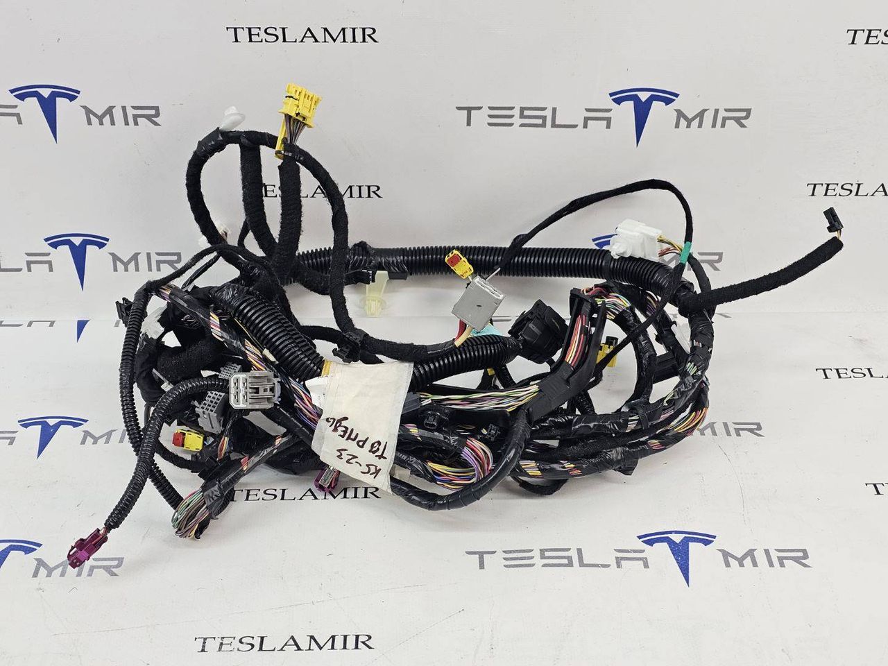 проводка торпеды Tesla Model Y 1 поколение 2022, 1616681-02, 2489040-02 - фото №1