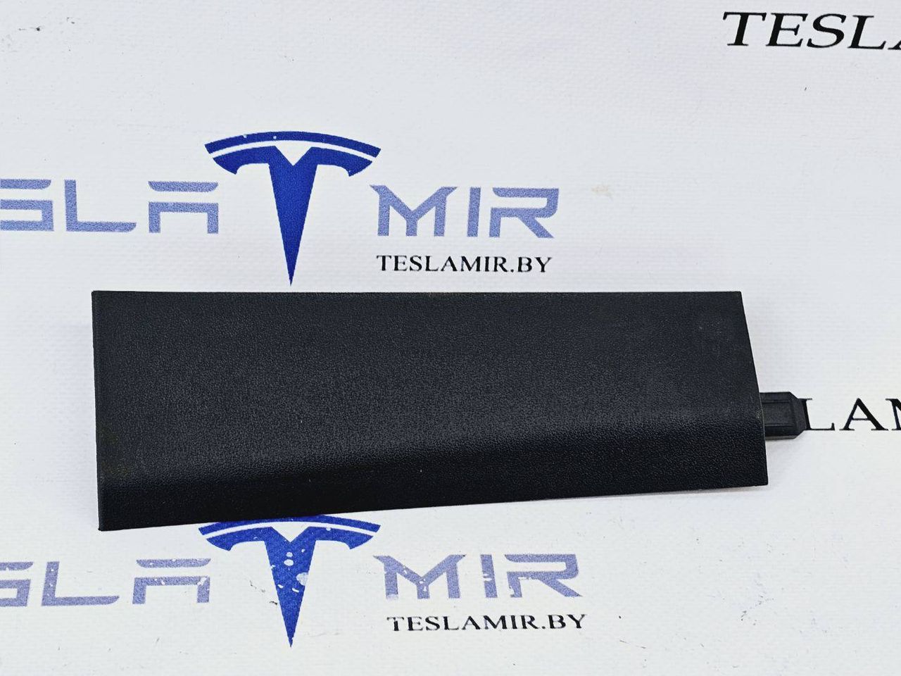 Накладка декоративная стойки А внутренняя левая Tesla Model Y 1 поколение 2022, 1494621-00 - фото №1