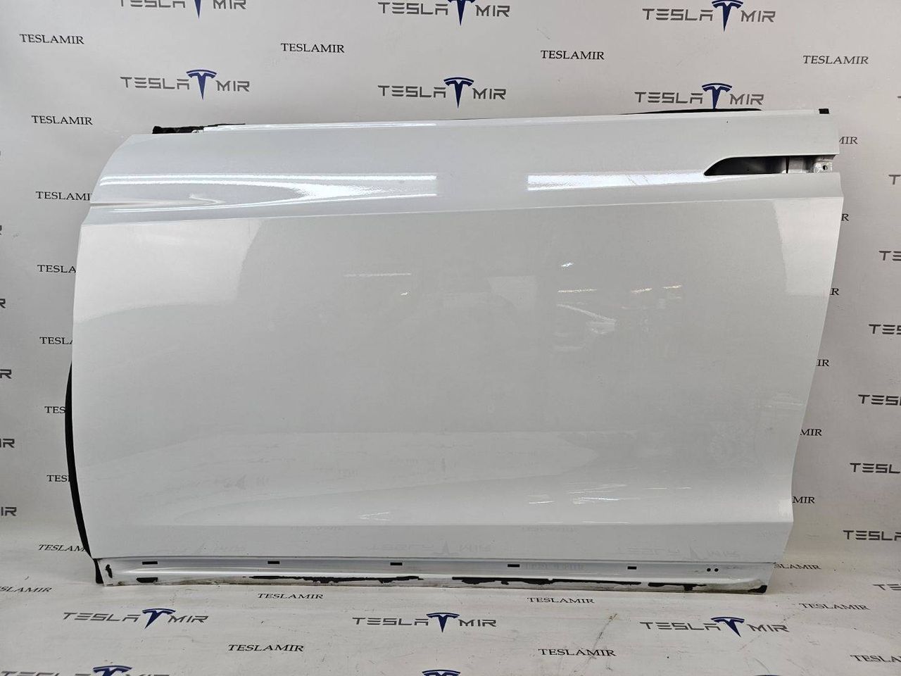 дверь передняя левая Tesla Model X 1 поколение 2018, 1069535-E0, 1472044-00, 1581803-00, 1009906-00 - фото №1