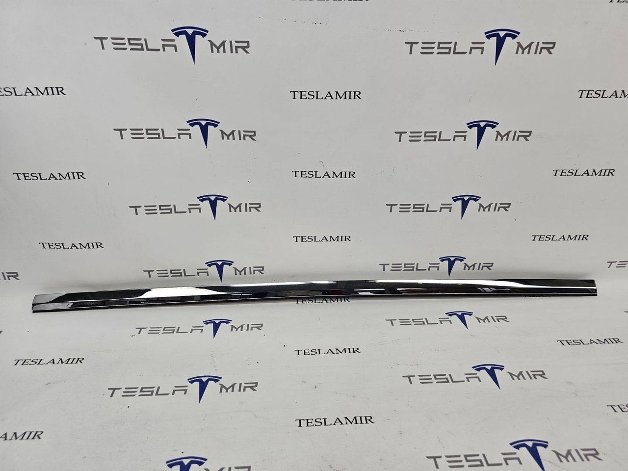 Молдинг двери (хром) передний левый Tesla Model X 1 поколение 2018, 1032165-88 - фото №1