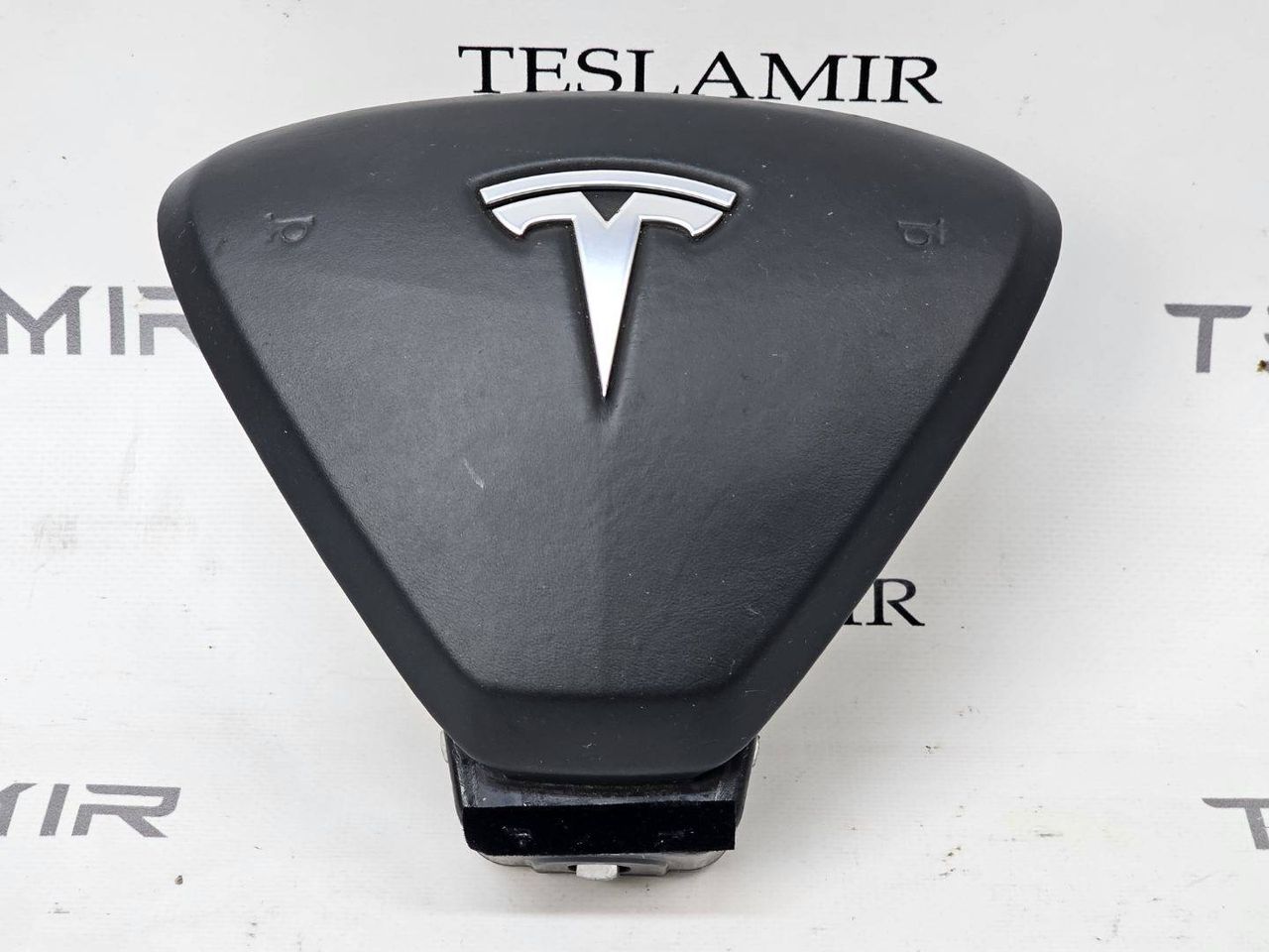 подушка безопасности водителя Tesla Model X 1 поколение 2018, 1456163-31 - фото №1