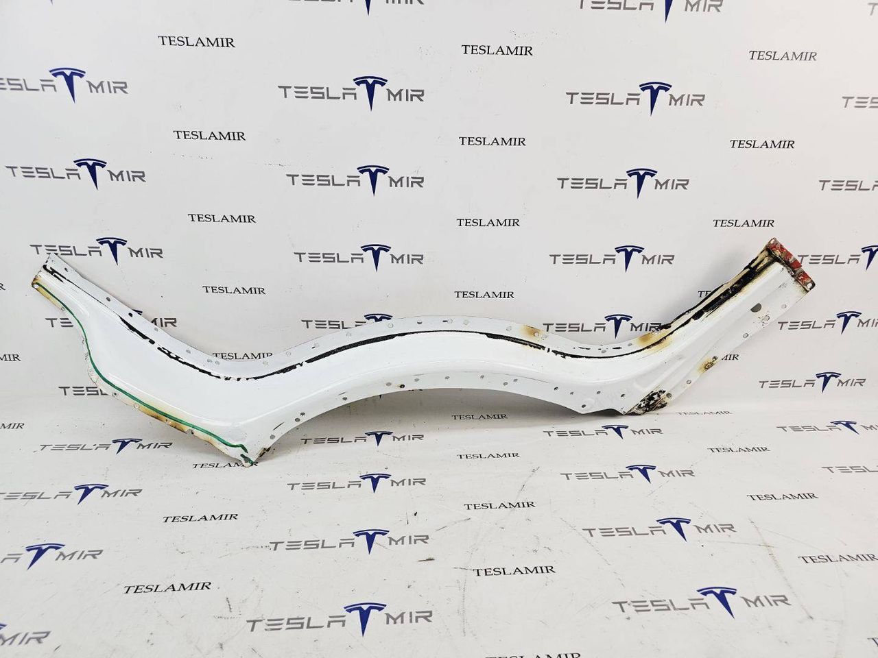 часть кузова (вырезанный элемент) Tesla Model X 1 поколение 2018, 1069472-S0 - фото №1