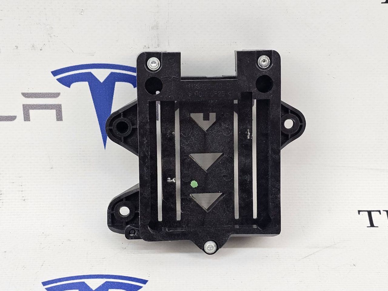 Кронштейн радара Tesla Model X 1 поколение 2018, 1118620-00, 1126257-00 - фото №1