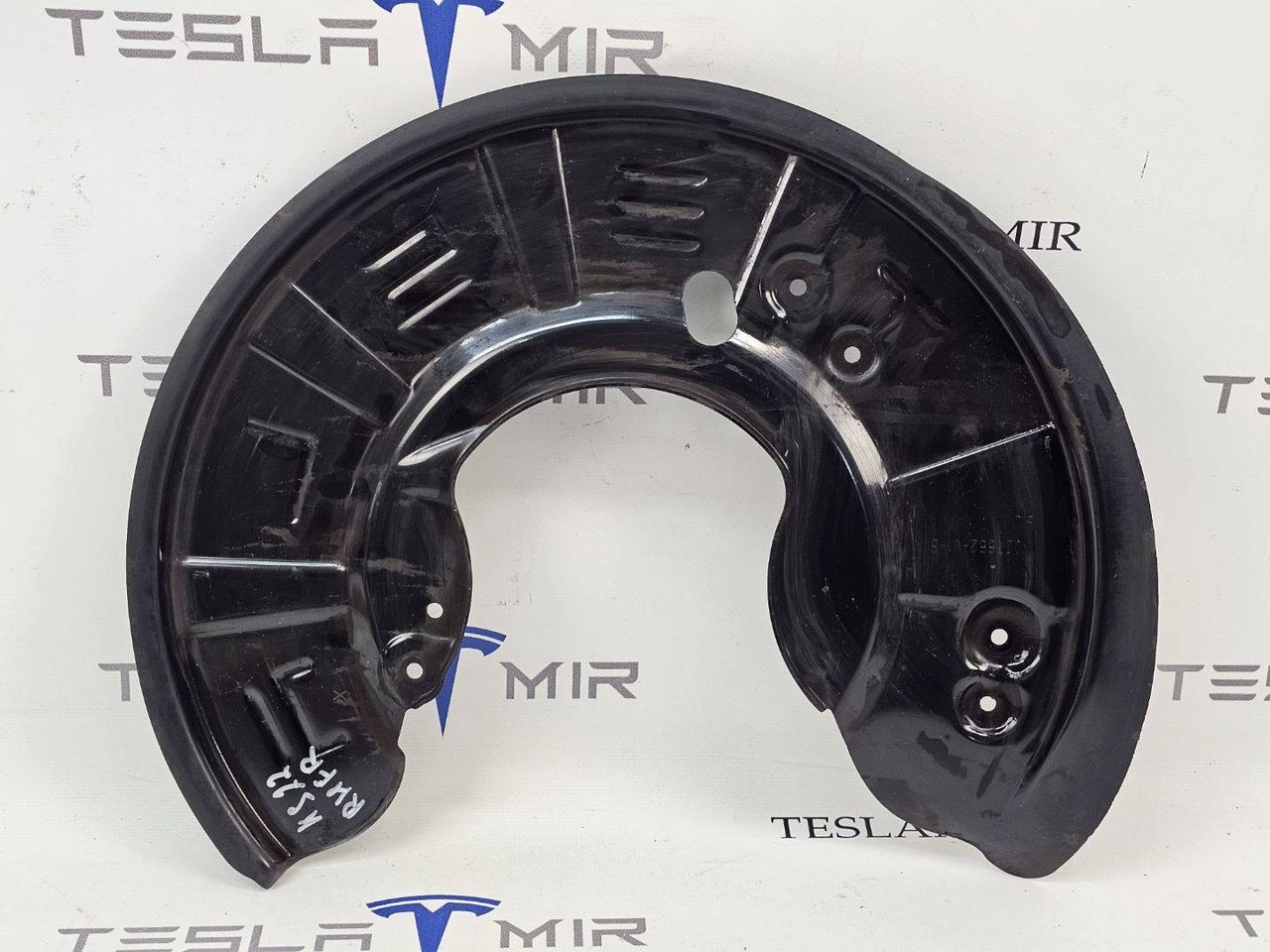 защитный кожух тормозного механизма Tesla Model X 1 поколение 2018, 1027661-01 - фото №1
