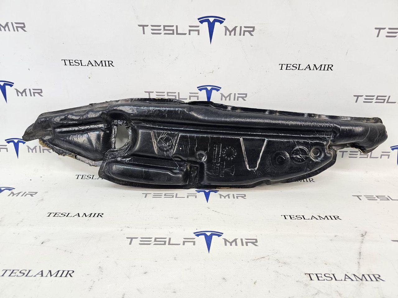 Шумоизоляция (уплотнитель) крыла (язык) правый Tesla Model X 1 поколение 2018, 1037732-00 - фото №1