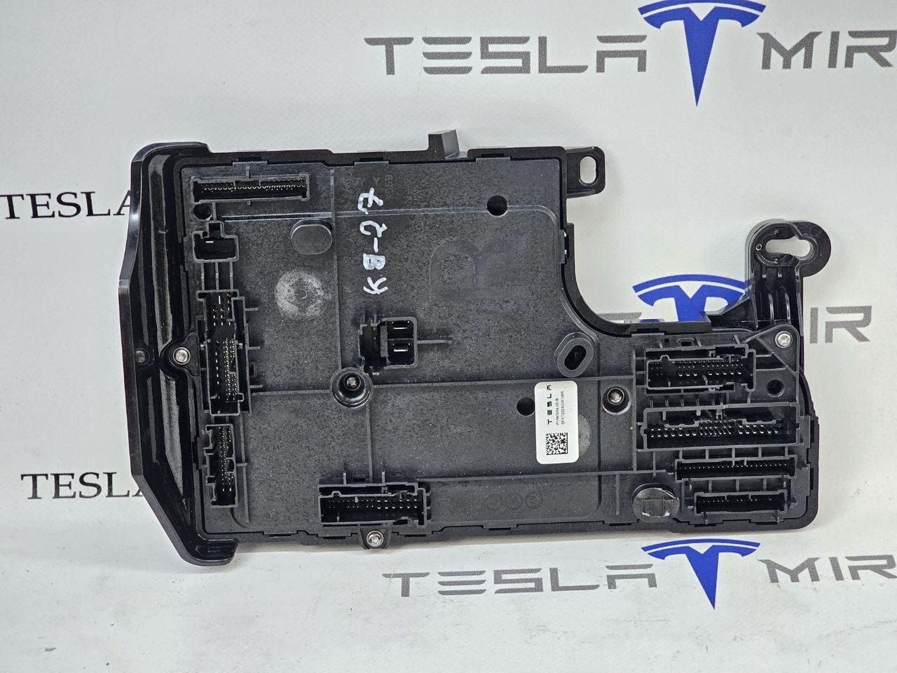 Блок управления BCM (бортовой сети) (Body Control Module) Боди Tesla Model 3 1 поколение 2023, 1100340-32, 1567454-00, 1497848-00, 1566853-00 - фото №1