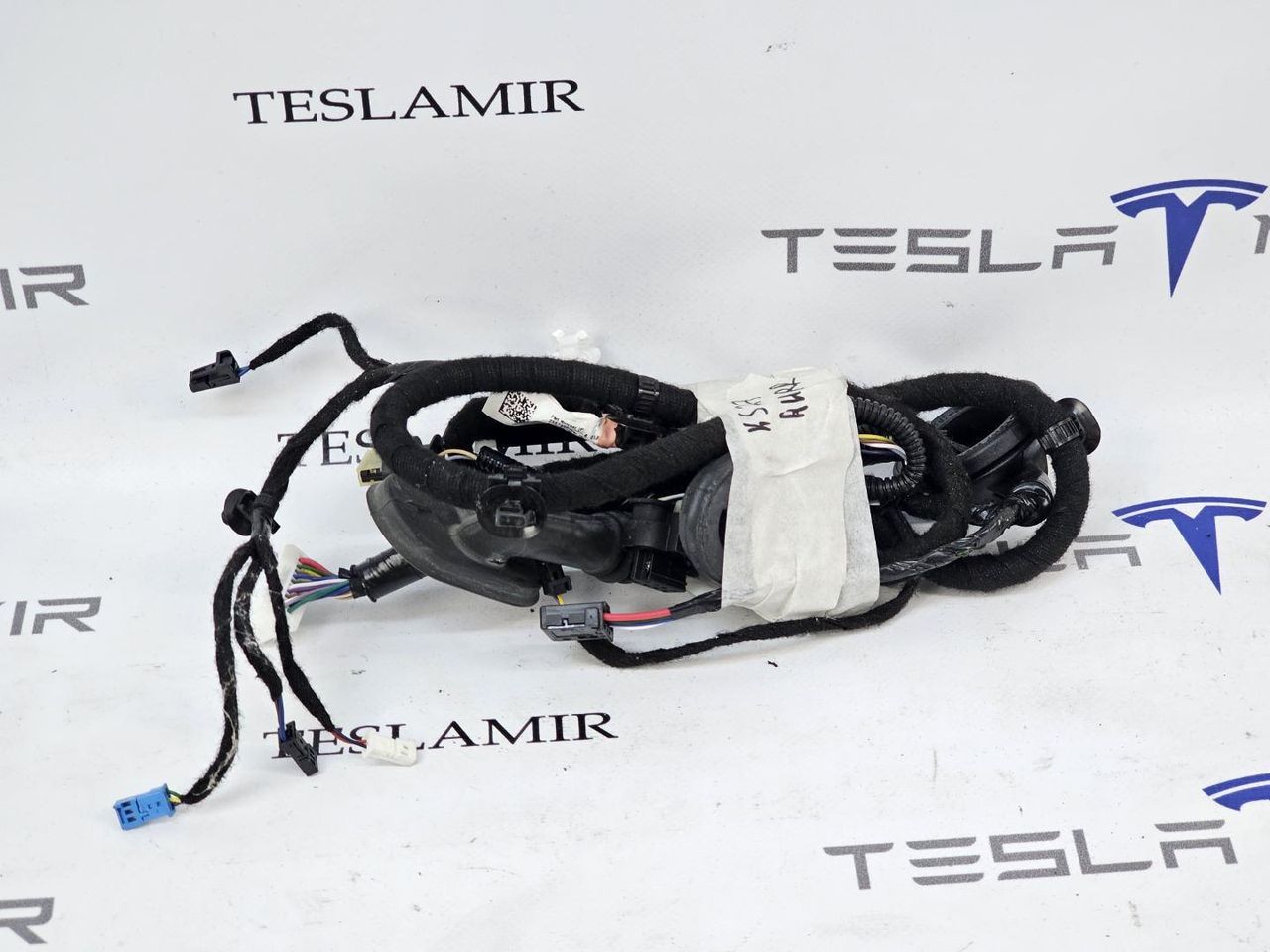 Электропроводка двери задняя правая Tesla Model 3 1 поколение 2023, 2067966-00 - фото №1