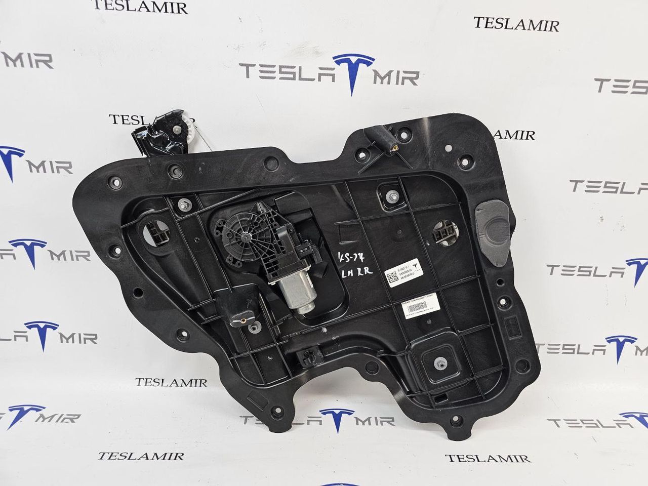 стеклоподъемник задний левый Tesla Model 3 1 поколение 2023, 1096622-00 - фото №1
