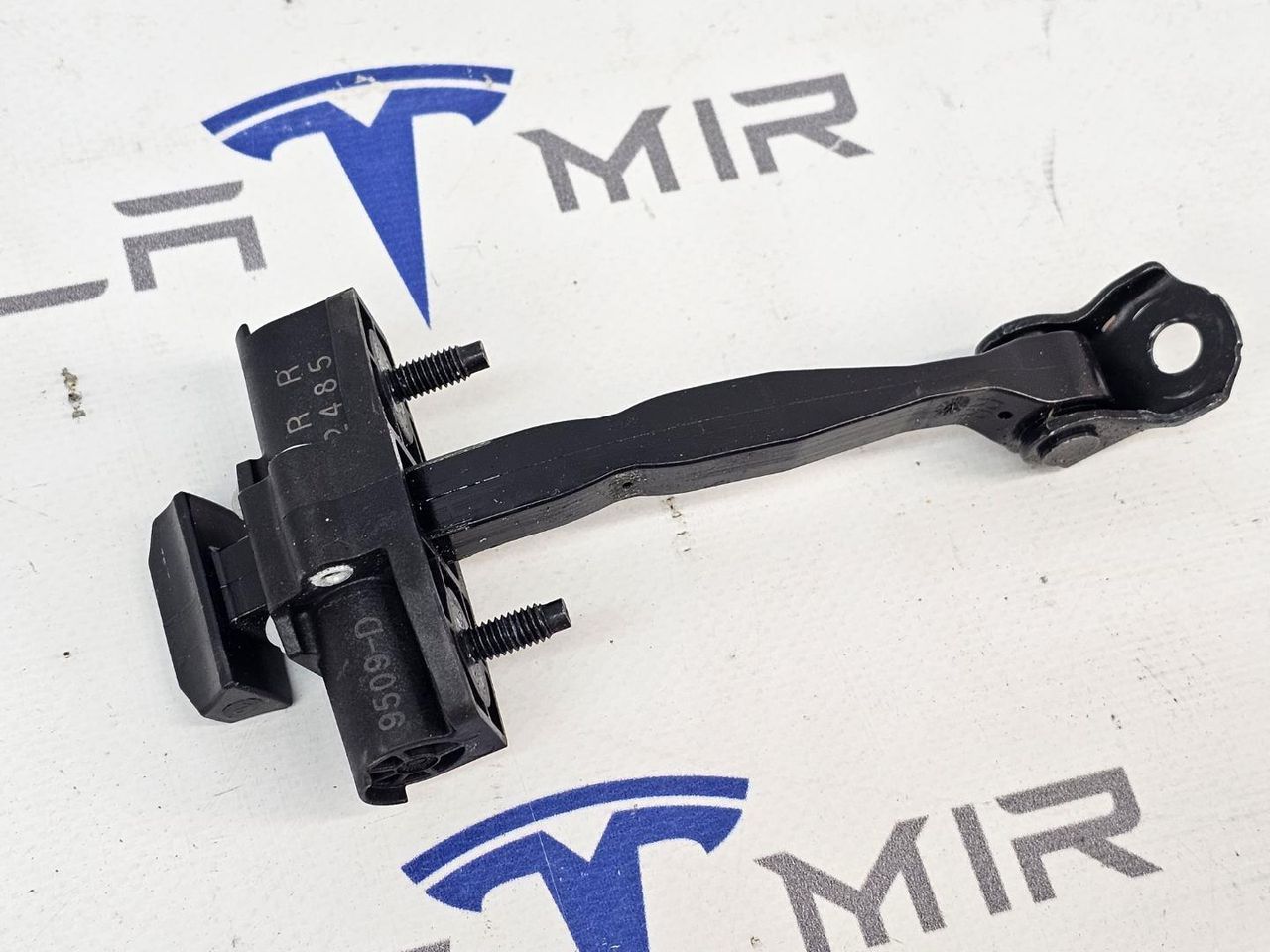 ограничитель открывания двери задней Tesla Model 3 2 поколение 2024, 1089509-00 - фото №1