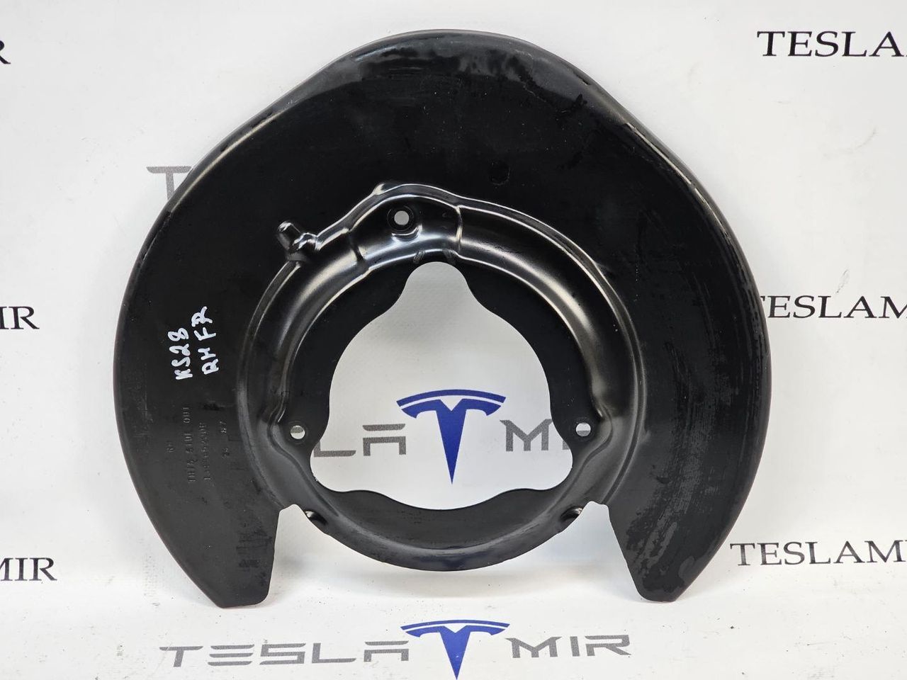 защитный кожух тормозного механизма Tesla Model 3 2 поколение 2024, 1344652-00 - фото №1