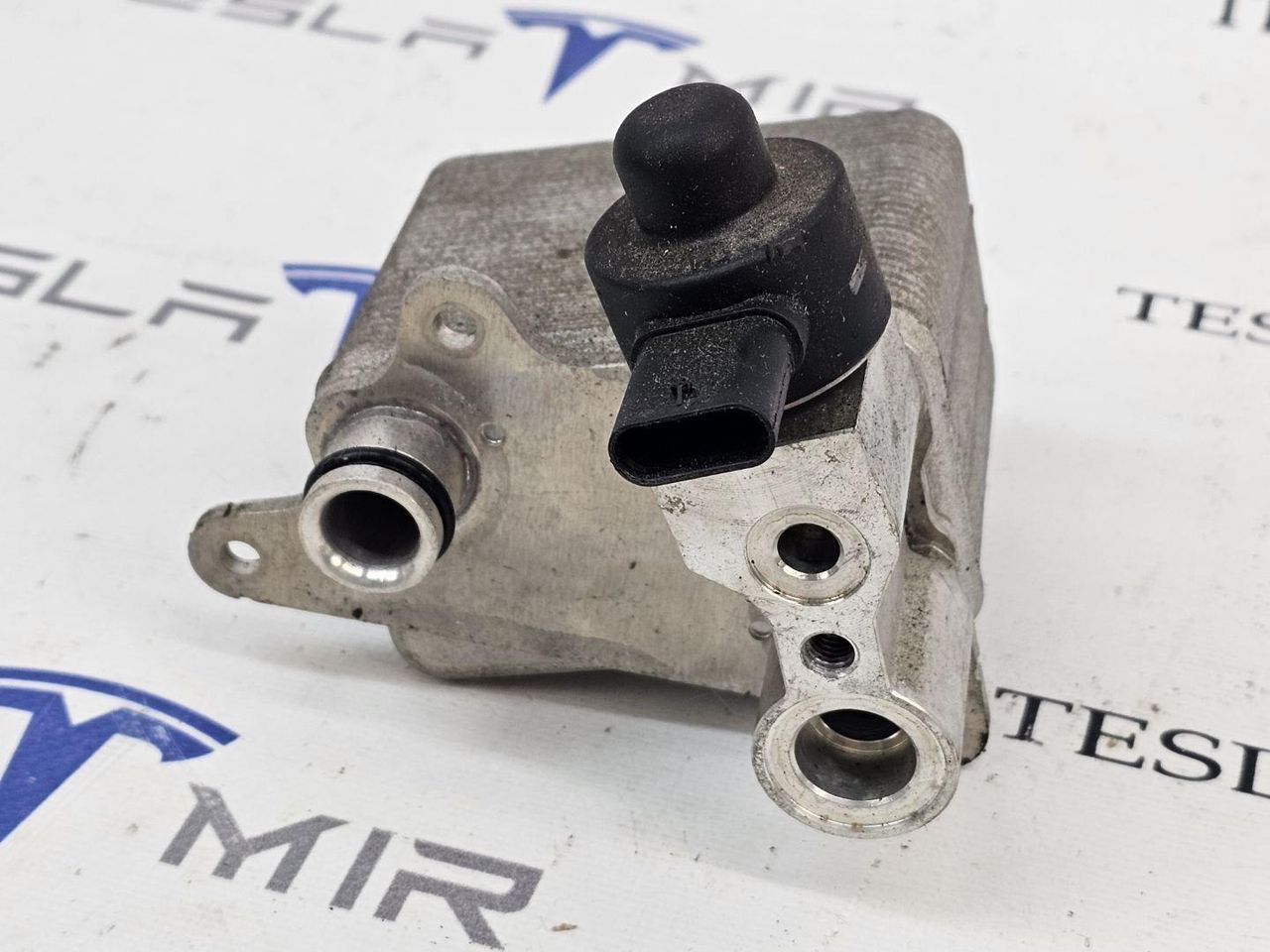 Теплообменник/чиллер (CHILLER) Tesla Model 3 1 поколение 2020, 1088248-00 - фото №1