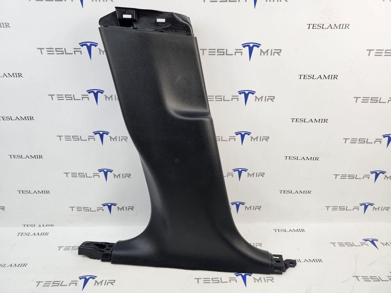 Накладка стойки B внутренняя левая нижняя Tesla Model Y 1 поколение 2024, 1494623-00, 1494623-98 - фото №1