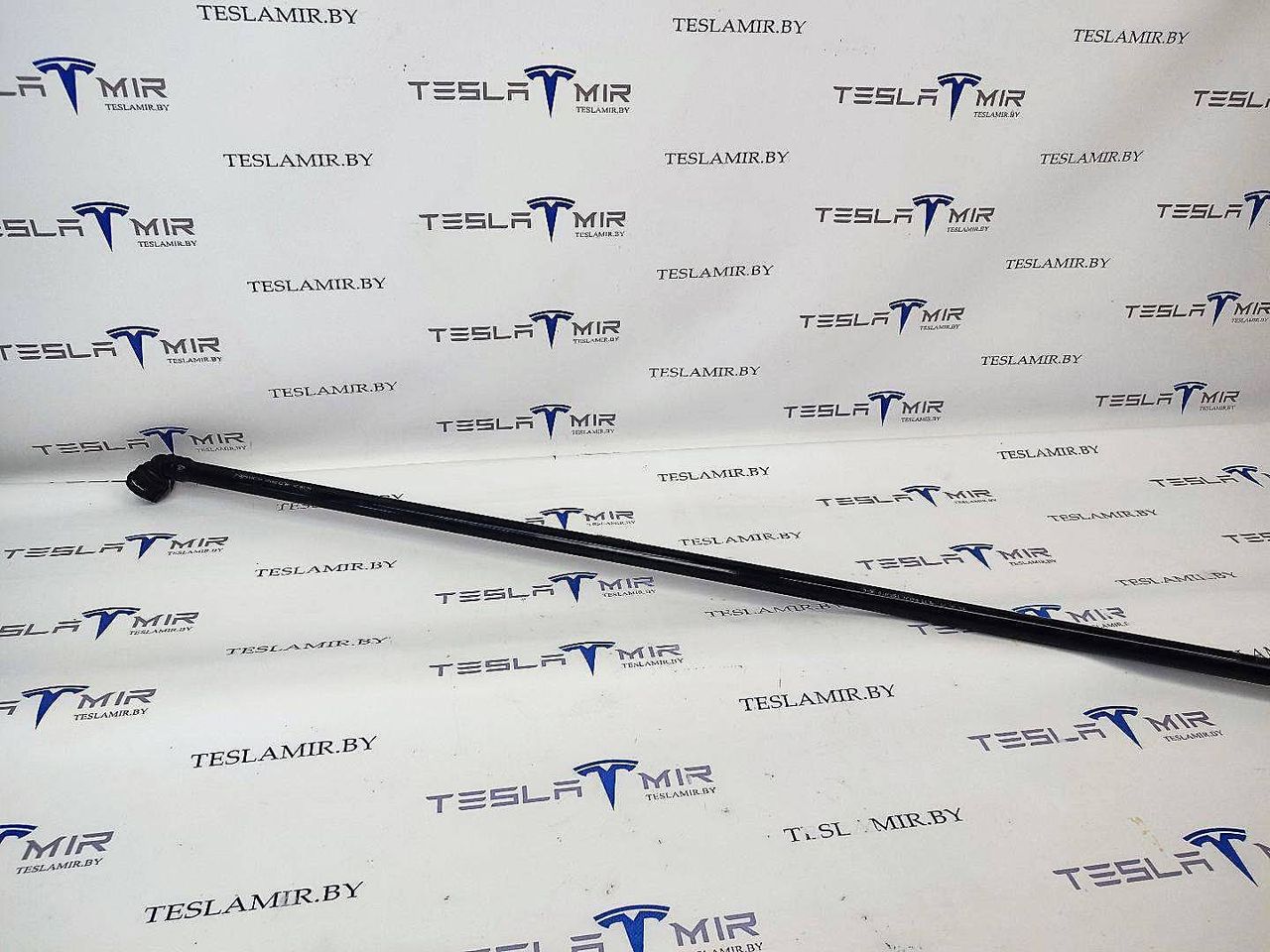 Патрубок системы охлаждения пластиковый Tesla Model Y 1 поколение 2024, 1530118-00 - фото №1