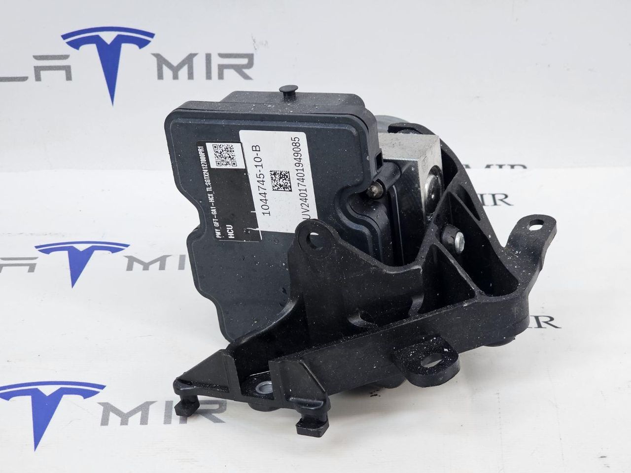 блок ABS Tesla Model Y 1 поколение 2024, 1044745-00, 1103541-00, 1188741-50 - фото №1