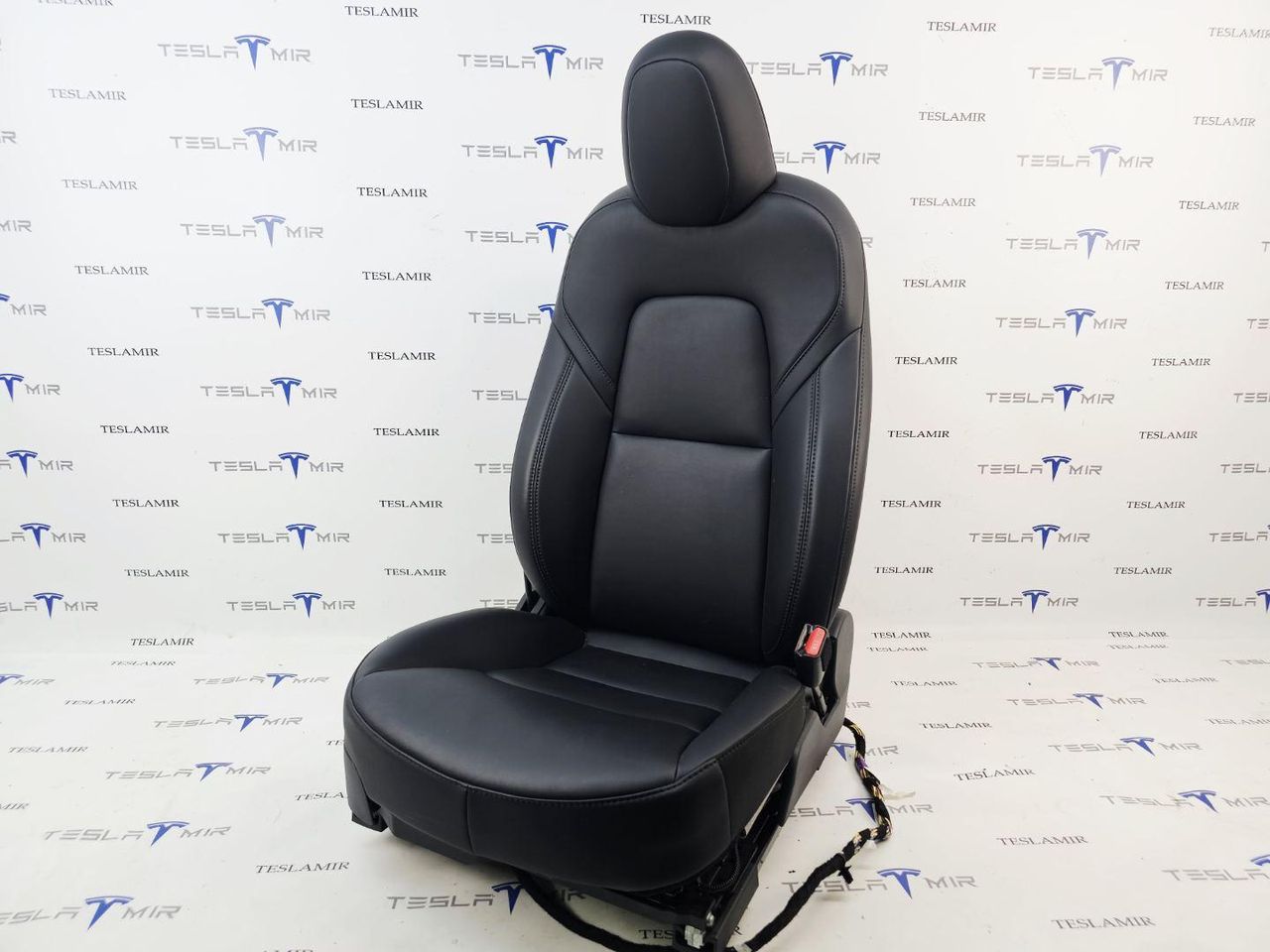 сиденье переднее Tesla Model Y 1 поколение 2024, 1489060-03, 1126932-00, 7654324-T1, 1489060-93, 6654325-T1, 6654324-01 - фото №1