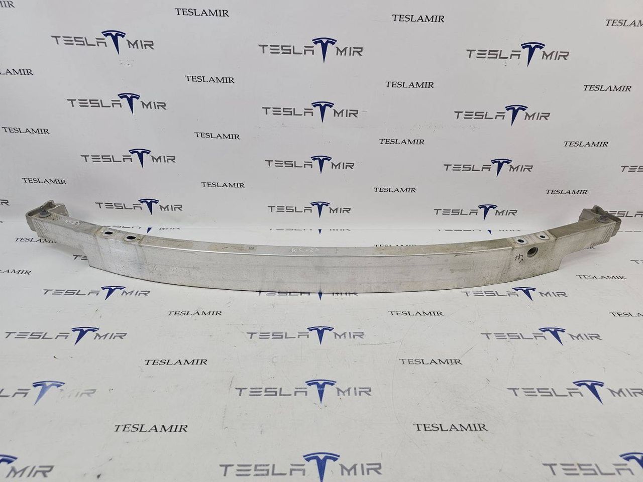 усилитель бампера переднего Tesla Model Y 1 поколение 2024, 1487601-00, 1687601-00 - фото №1
